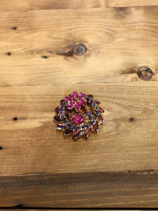 JULIANA Jewelry - Vintage JULIANA Rhinestone Fuchsia Amethyst Pink Brooch Statement Pin